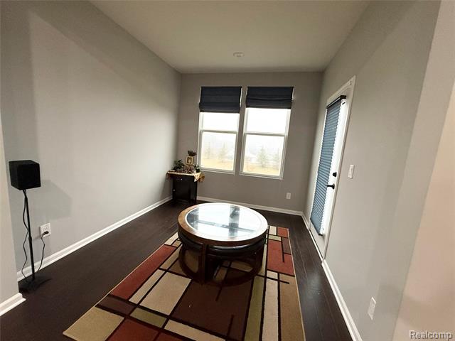 Builiding view eighteen for 4811 Broomfield Way, Lake Orion, MI. 48359