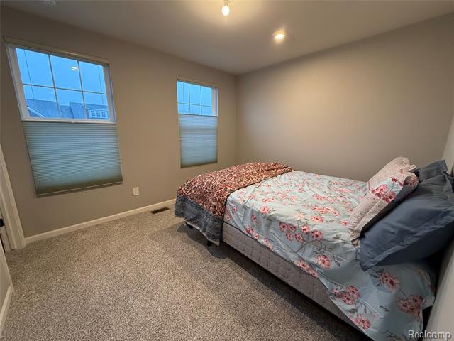 Builiding view fifty five for 4811 Broomfield Way, Lake Orion, MI. 48359