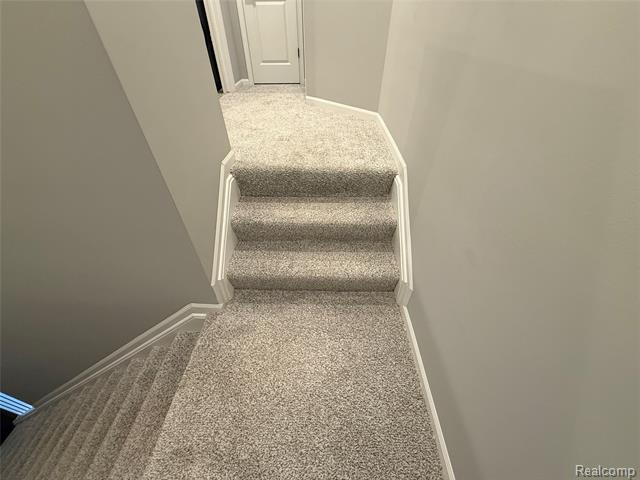 Builiding view fifty nine for 4811 Broomfield Way, Lake Orion, MI. 48359