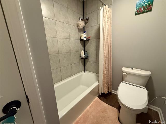 Builiding view fifty three for 4811 Broomfield Way, Lake Orion, MI. 48359