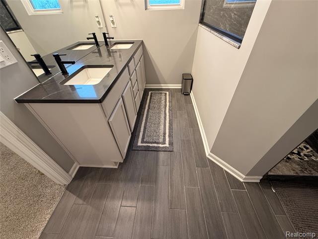 Builiding view forty eight for 4811 Broomfield Way, Lake Orion, MI. 48359