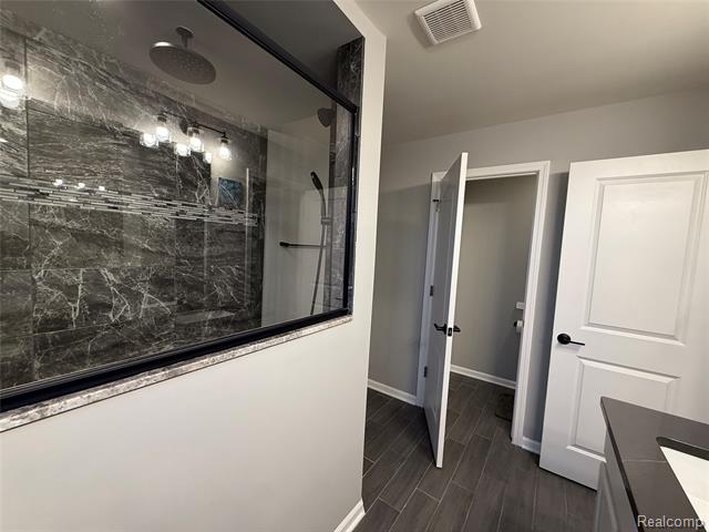 Builiding view forty five for 4811 Broomfield Way, Lake Orion, MI. 48359