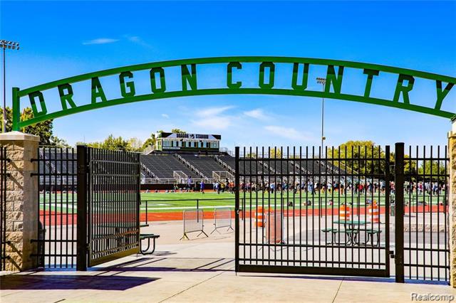 Builiding view seventy nine for 4811 Broomfield Way, Lake Orion, MI. 48359