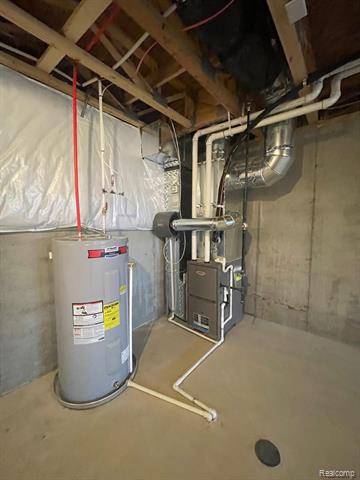 Builiding view sixty four for 4811 Broomfield Way, Lake Orion, MI. 48359