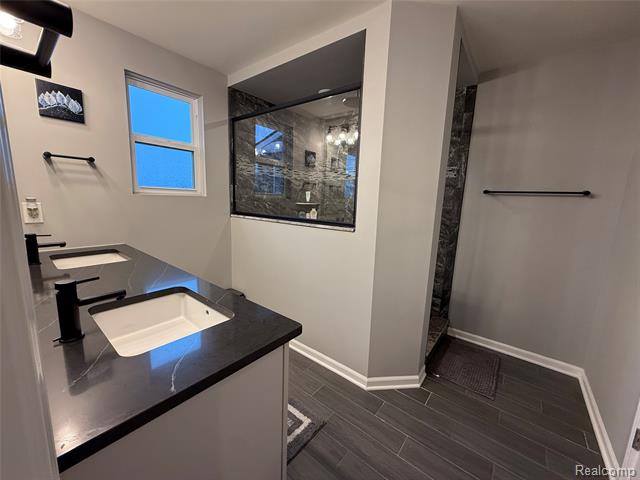 Builiding view thirty five for 4811 Broomfield Way, Lake Orion, MI. 48359