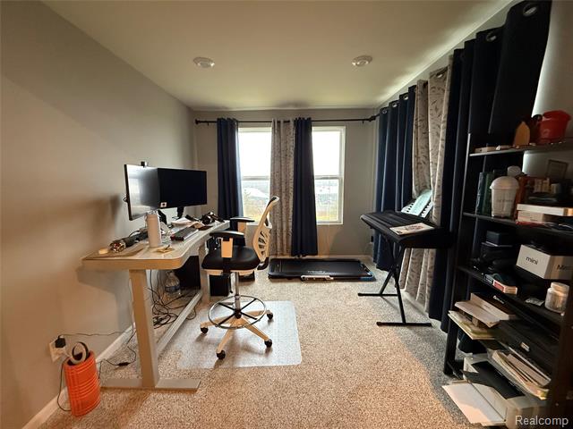 Builiding view thirty four for 4811 Broomfield Way, Lake Orion, MI. 48359