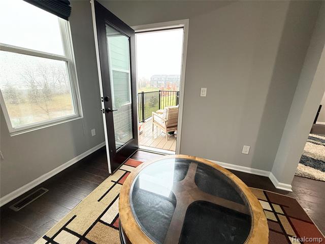 Builiding view twenty one for 4811 Broomfield Way, Lake Orion, MI. 48359