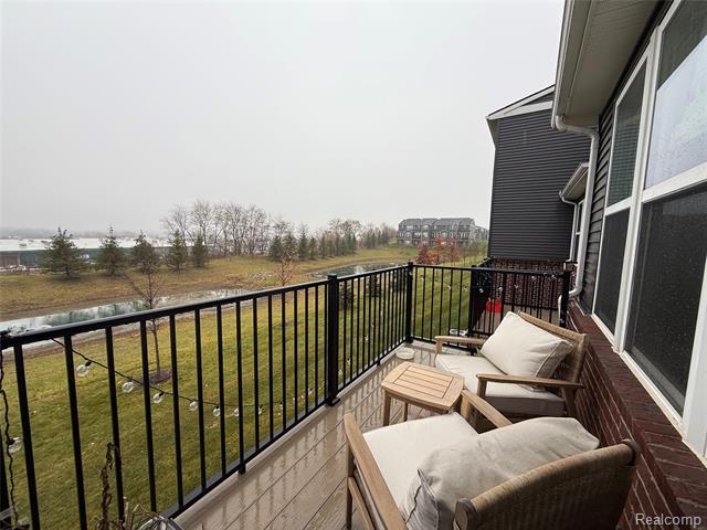 Builiding view twenty three for 4811 Broomfield Way, Lake Orion, MI. 48359