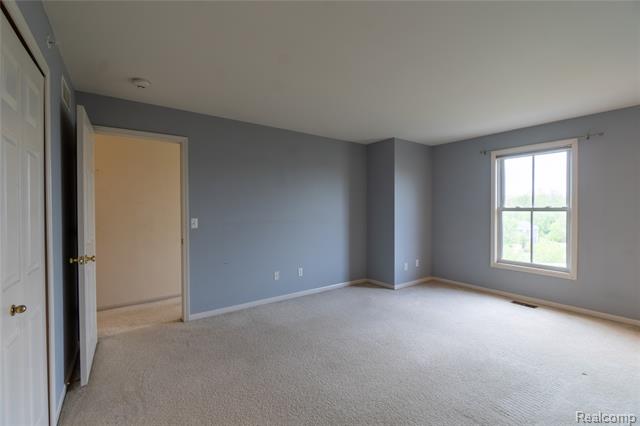 Builiding view eighteen for 3868 Forester, Auburn Hills, MI. 48326