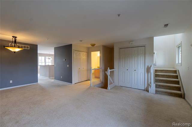 Builiding view five for 3868 Forester, Auburn Hills, MI. 48326