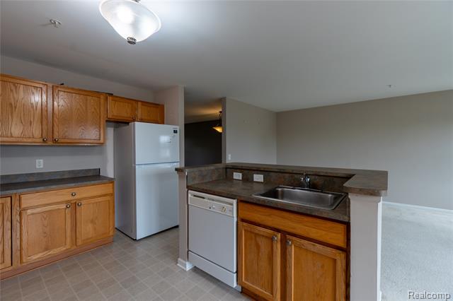 Builiding view fourteen for 3868 Forester, Auburn Hills, MI. 48326