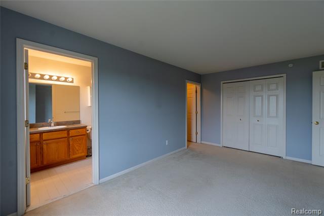 Builiding view seventeen for 3868 Forester, Auburn Hills, MI. 48326