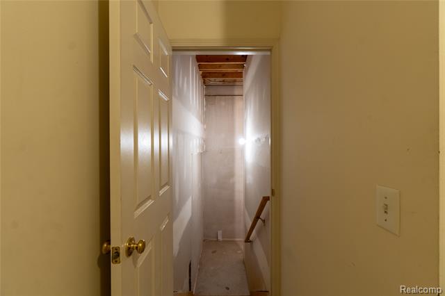 Builiding view twenty nine for 3868 Forester, Auburn Hills, MI. 48326