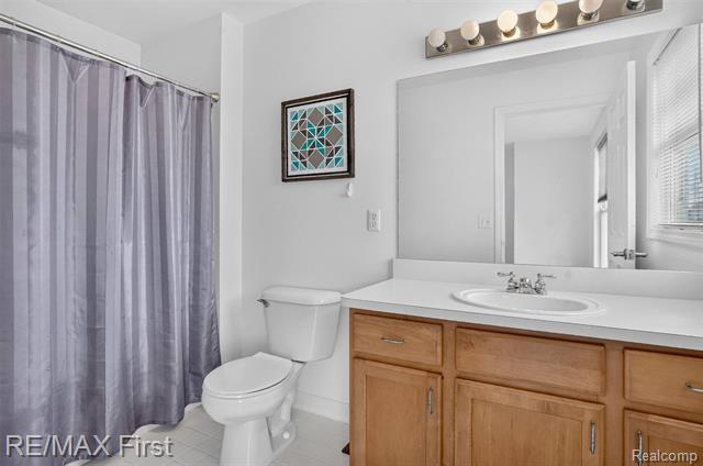 Builiding view nineteen for 3920 Forester, Auburn Hills, MI. 48326