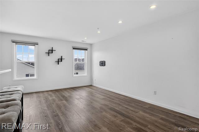 Builiding view seven for 3920 Forester, Auburn Hills, MI. 48326