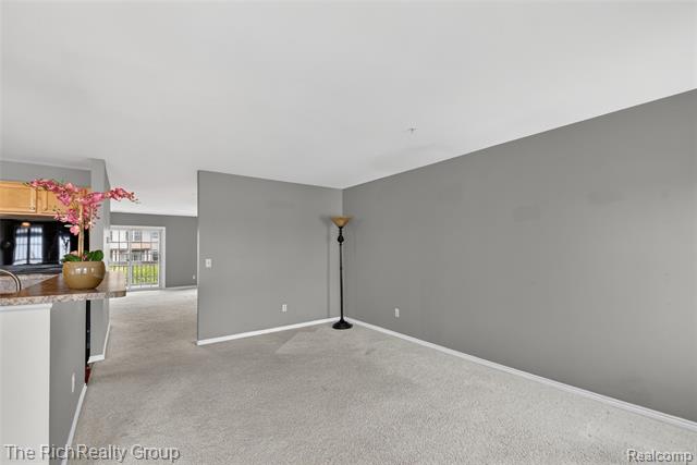 Builiding view fourteen for 3922 Forester, Auburn Hills, MI. 48326