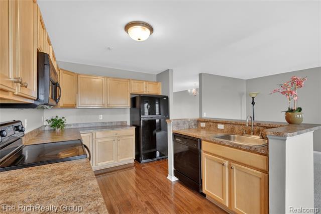Builiding view nine for 3922 Forester, Auburn Hills, MI. 48326