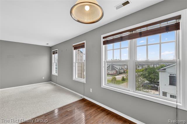 Builiding view nineteen for 3922 Forester, Auburn Hills, MI. 48326