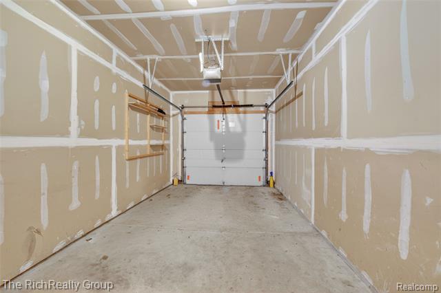 Builiding view thirty for 3922 Forester, Auburn Hills, MI. 48326