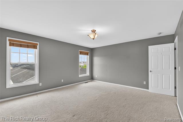 Builiding view twenty eight for 3922 Forester, Auburn Hills, MI. 48326