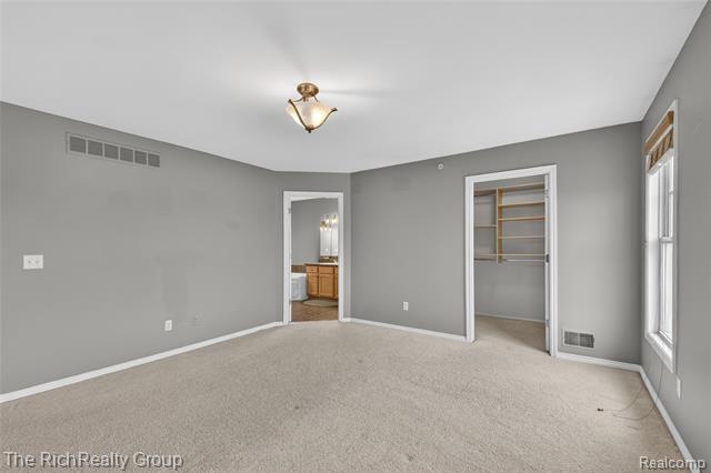 Builiding view twenty four for 3922 Forester, Auburn Hills, MI. 48326