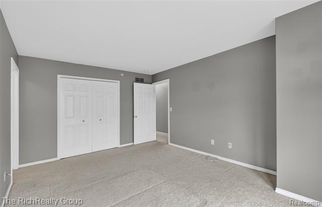 Builiding view twenty one for 3922 Forester, Auburn Hills, MI. 48326
