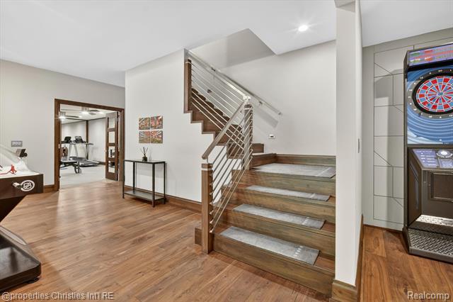 Builiding view fifty three for 22635 Evergreen, Novi, MI. 48374