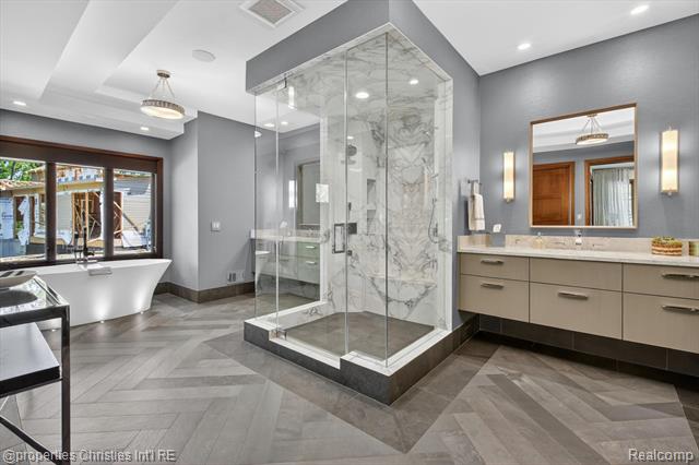 Builiding view fifty two for 22635 Evergreen, Novi, MI. 48374
