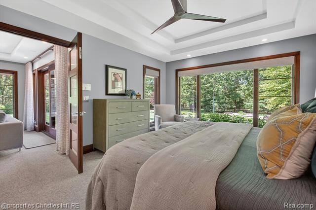 Builiding view forty eight for 22635 Evergreen, Novi, MI. 48374