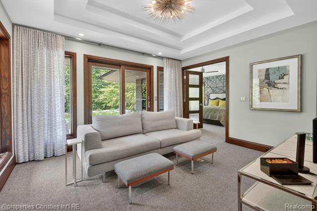 Builiding view forty four for 22635 Evergreen, Novi, MI. 48374