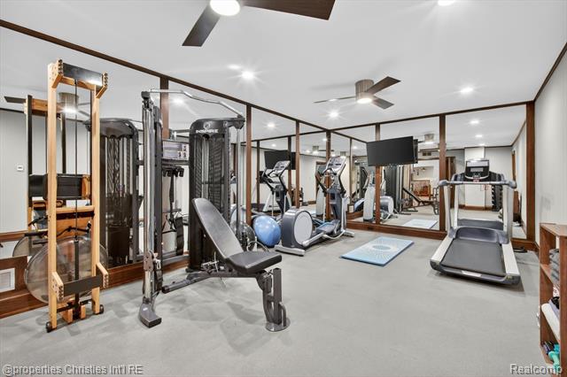 Builiding view sixty six for 22635 Evergreen, Novi, MI. 48374
