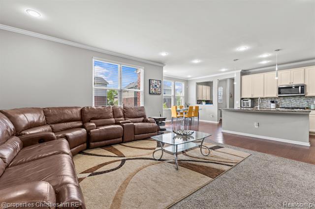 Builiding view five for 25885 Tennyson, Novi, MI. 48374