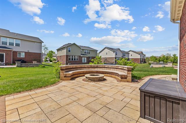 Builiding view forty three for 25885 Tennyson, Novi, MI. 48374