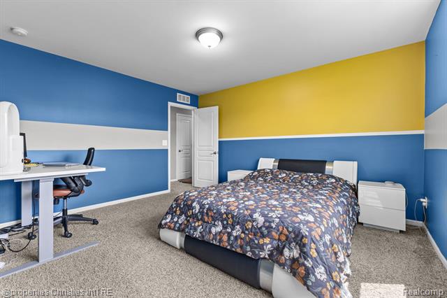 Builiding view thirty two for 25885 Tennyson, Novi, MI. 48374