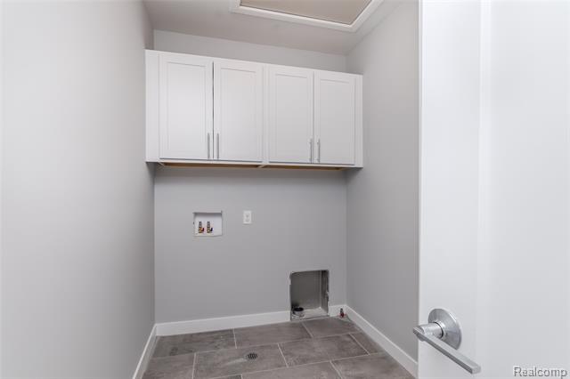 Builiding view sixty one for 25558 Grandview, Novi, MI. 48375