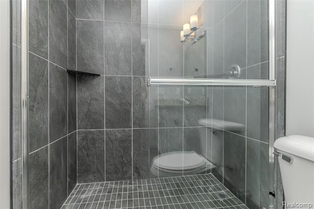 Builiding view thirty four for 25558 Grandview, Novi, MI. 48375