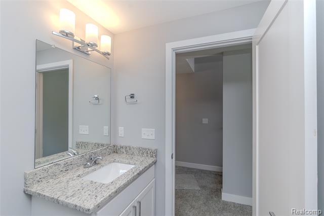 Builiding view thirty two for 25558 Grandview, Novi, MI. 48375