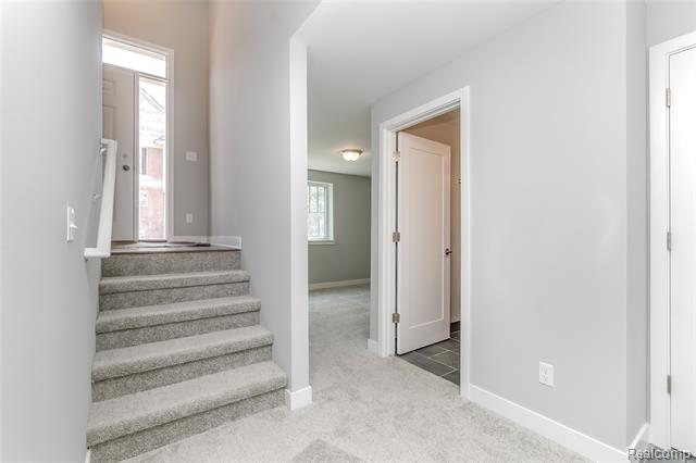 Builiding view thirty for 25558 Grandview, Novi, MI. 48375