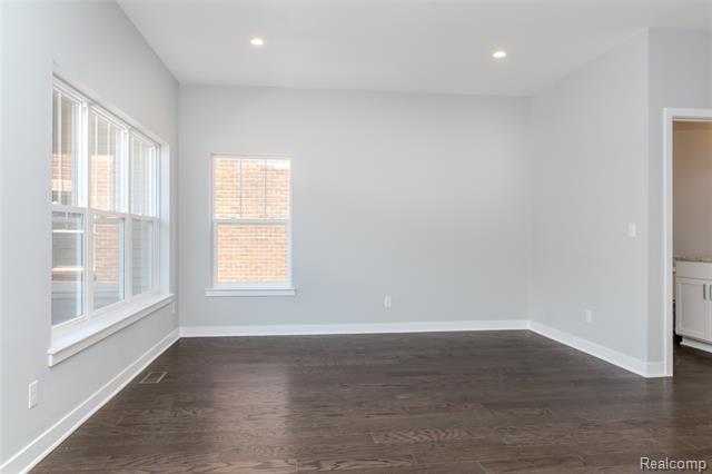 Builiding view twenty nine for 25558 Grandview, Novi, MI. 48375