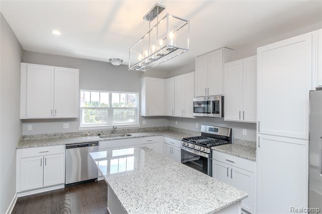 Builiding view twenty one for 25534 Grandview, Novi, MI. 48375