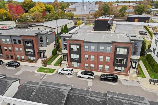 Builiding view twenty seven for 1220 Diamond Apt A, Royal Oak, MI. 48067