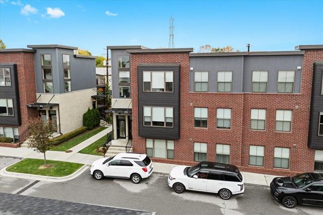 Builiding view twenty six for 1220 Diamond Apt A, Royal Oak, MI. 48067