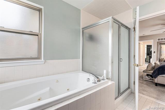 Builiding view seventeen for 38846 Hampton, Harrison Township, MI. 48045