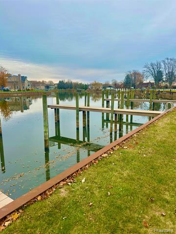 Builiding view thirty one for 38846 Hampton, Harrison Township, MI. 48045