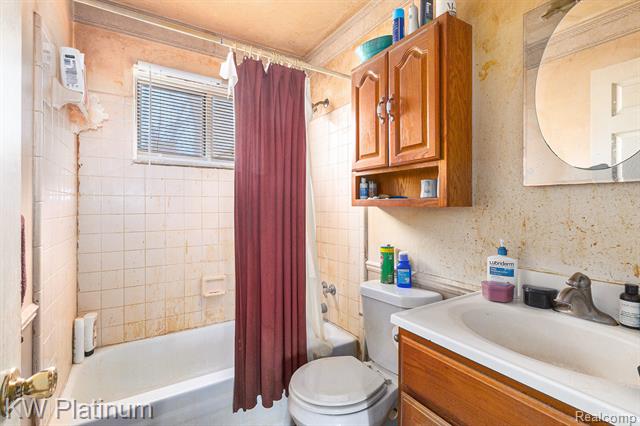 Builiding view twelve for 39721 Camp, Harrison Township, MI. 48045