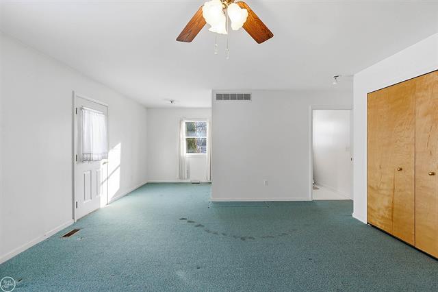 Builiding view seventeen for 21227 Hillcrest, Clinton Township, MI. 48036