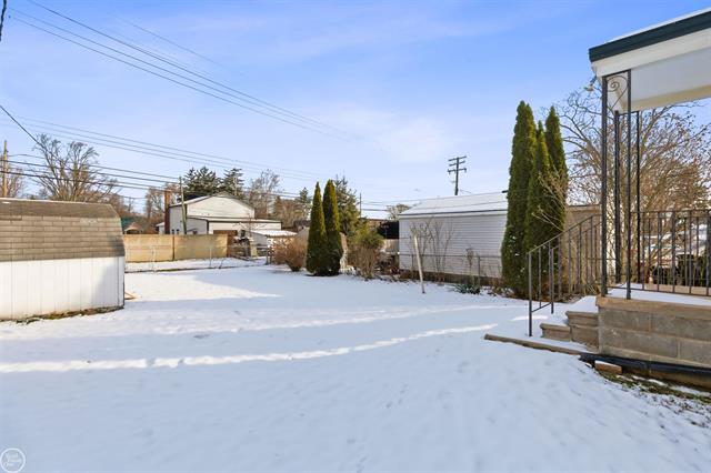 Builiding view twenty six for 21227 Hillcrest, Clinton Township, MI. 48036