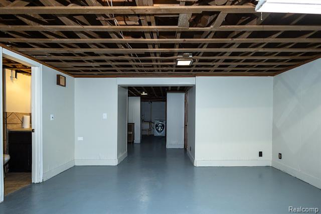 Builiding view seven for 245 N Broadway, Mount Clemens, MI. 48043