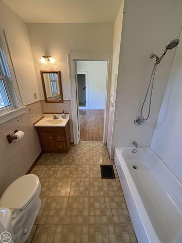 Builiding view fourteen for 33 High, Mount Clemens, MI. 48043