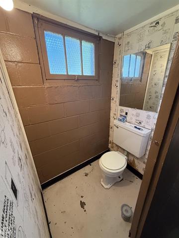 Builiding view twenty two for 33 High, Mount Clemens, MI. 48043